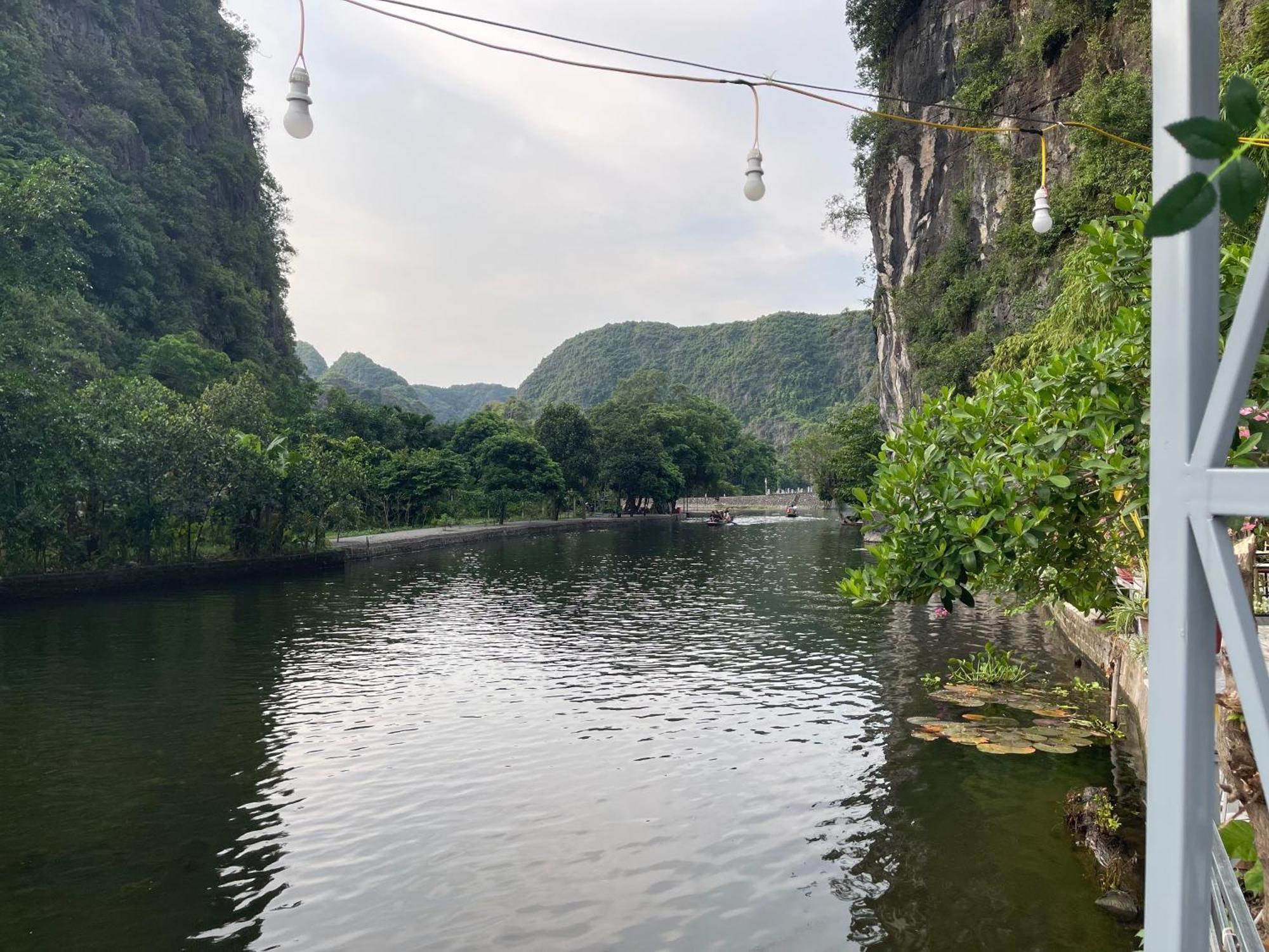 Tam Coc Serene Bungalow นิญบิ่ญ ภายนอก รูปภาพ